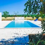 Pensionat Masseria Luigi Flora 3*