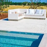 Masseria Luigi Flora Guest house