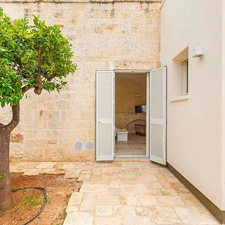 Masseria Luigi Flora 게스트하우스 3*