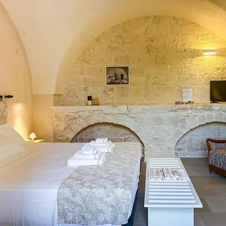 Pensión Masseria Luigi Flora 3*